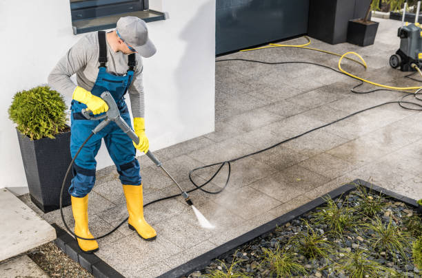 Best Deck Pressure Washing  in Watford City, ND